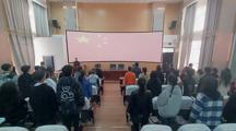 学习时代楷模精神  砥砺追梦青年共奋进
