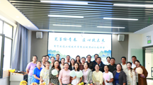 笔墨绘青春 匠心筑未来