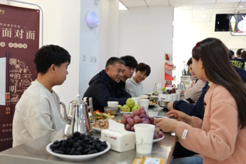 一餐一食暖人心，一言一语总关情——记5123导航第一期“午餐面对面”